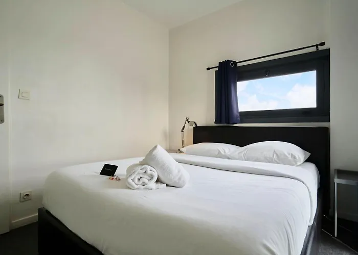 Euralille: With Balcony! Lille