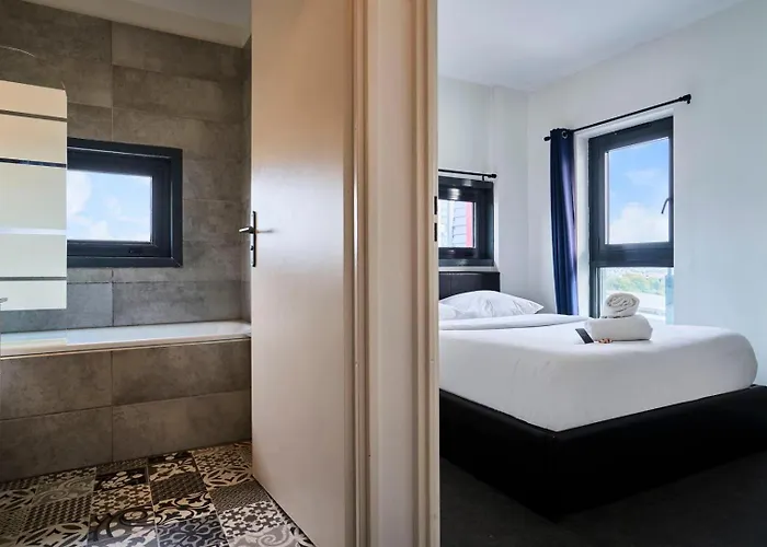 Euralille: With Balcony! Apartment *