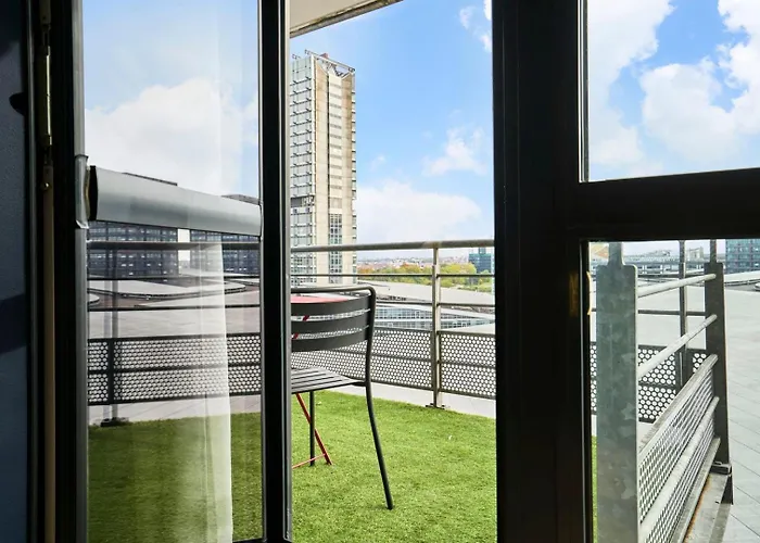 Euralille: With Balcony! *