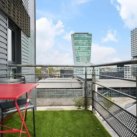 Euralille: With Balcony! Λιλ